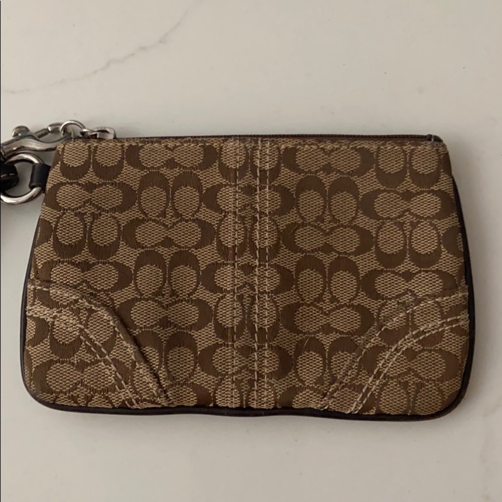 REDUCED!! Coach Wristlet/Clutch in Signature Print
